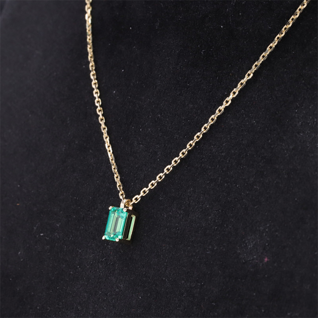 14K イエロー ソリッド ゴールド 0.5CT エメラルド カット ラボ産熱水エメラルド ネックレス 